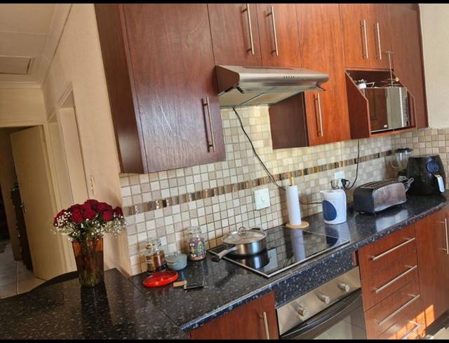 3 BEDROOM HOUSE FOR SALE IN THE ORCHARDS